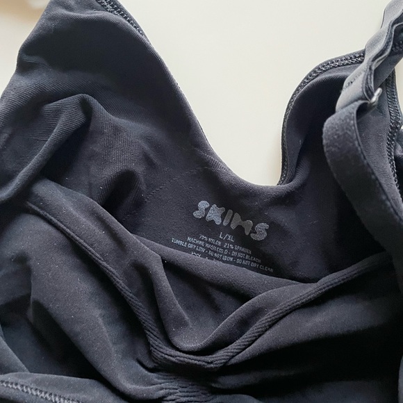 SKIMS NEW Black Sculpting Bodysuit!! - Picture 12 of 16